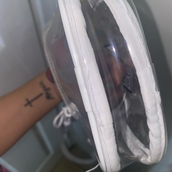 SOLD ON MERC!!!!!! Adidas Clear Festival Crossbody - Picture 9 of 10